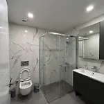 Apartment Long